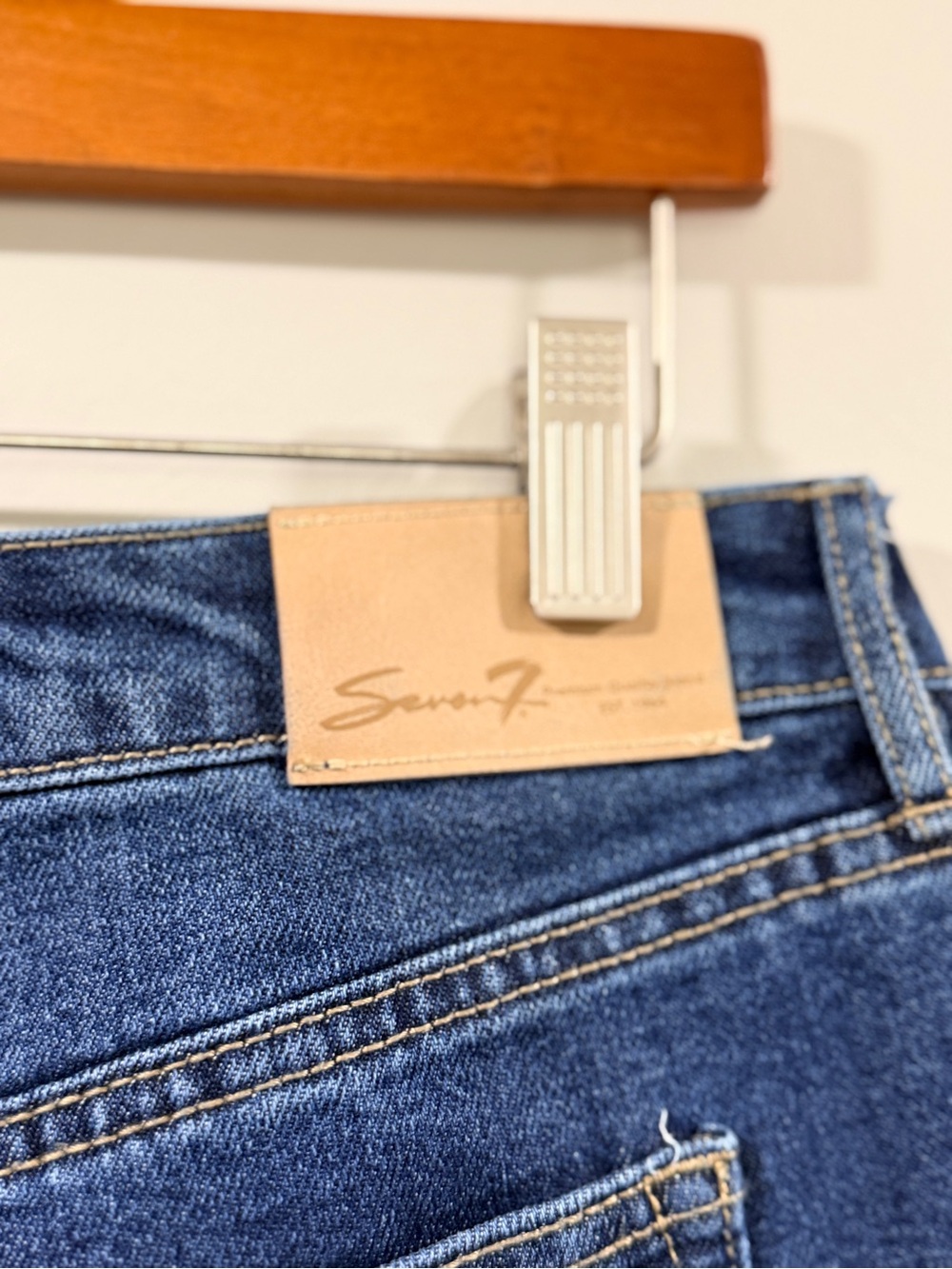 Seven7 Women’s Medium Blue Loose Straight Denim Jeans Size 4 - Picture 4 of 11